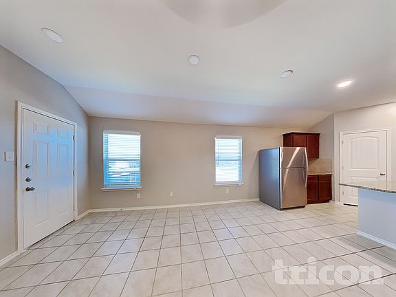 3rd image of 957 Newby Ln