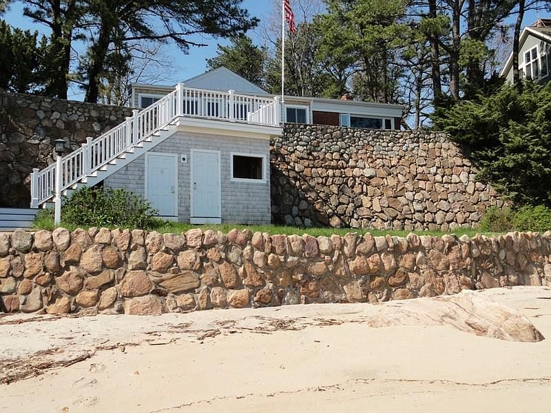 79 Grove Way