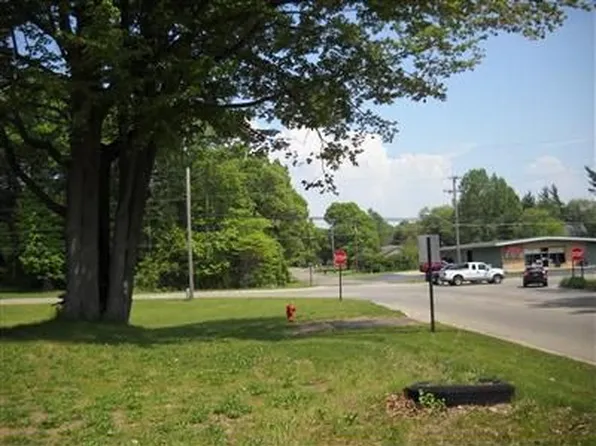 5634 W Johnson Rd, Ludington, MI 49431