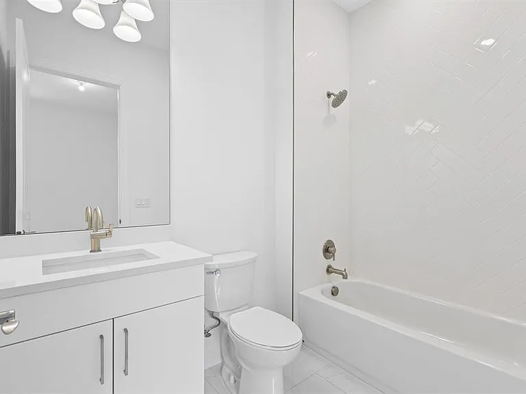 4931 Rivo Alto Cir — Photo 32