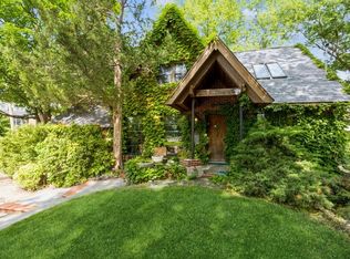 1421 66th St, Windsor Heights, IA 50324