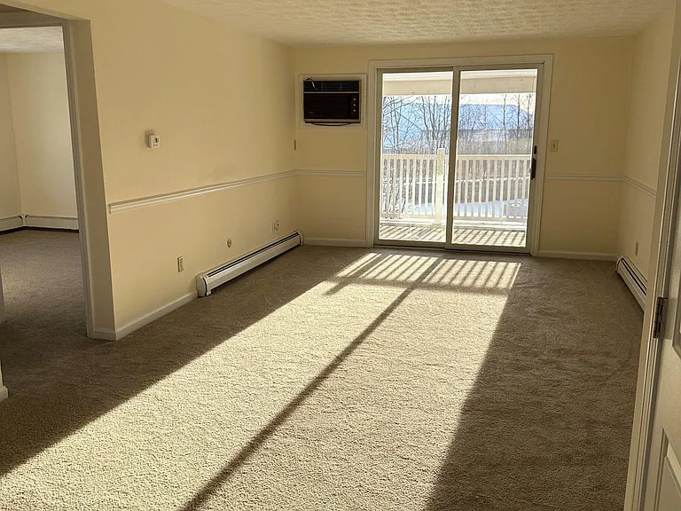 17 Glenwood Ave #23 — Photo 3