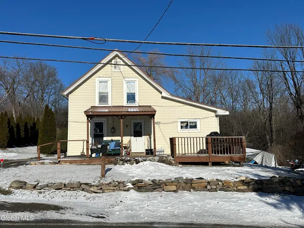 9 Saint Claire Street, Ticonderoga, NY 12883