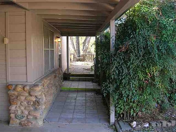 3rd image of 807 Pecan Valley Dr