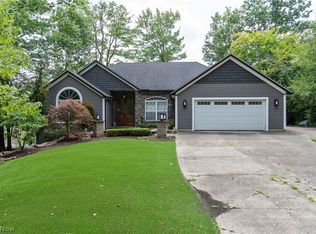 2264 Morning Star Dr, Roaming Shores, OH 44084