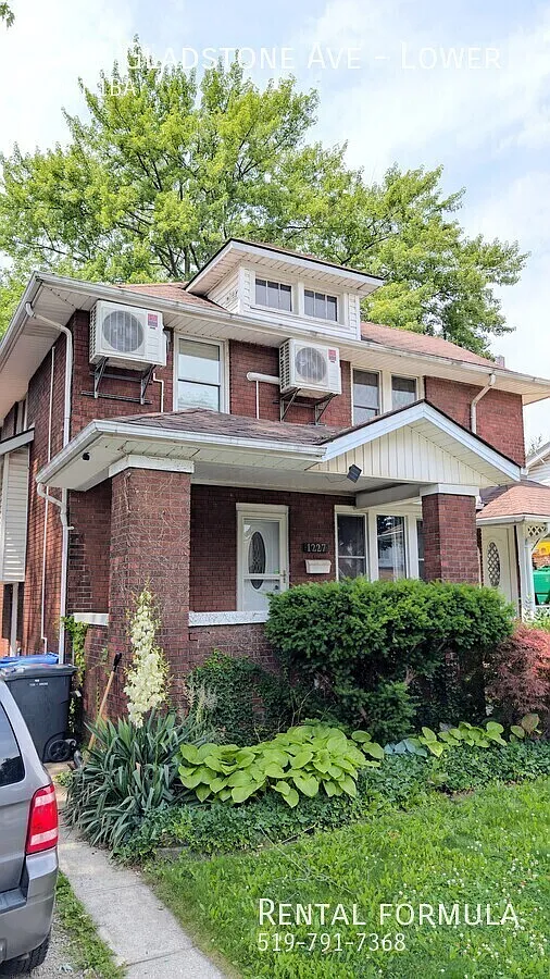 1227 Gladstone Ave - Lower — Photo 1
