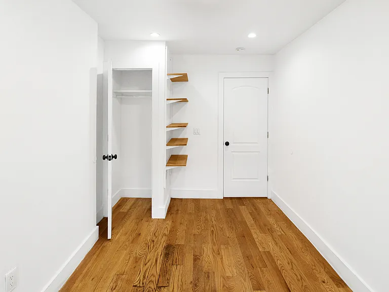 70 Halsey St #1 — Photo 14