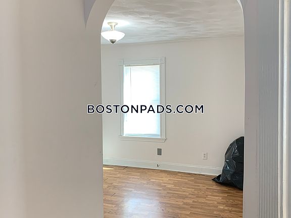 3rd image of 15 Story Ave #1