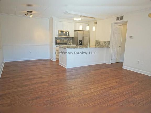 5th image of 5302 W Kennedy Blvd Unit 101