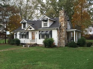 122 Old Winchester Rd, Decherd, TN 37324