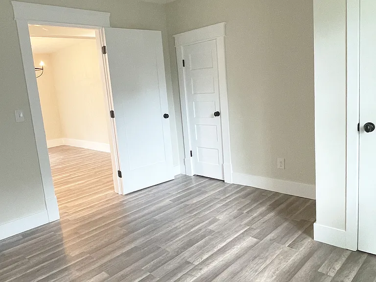 130 Lucile St — Photo 14