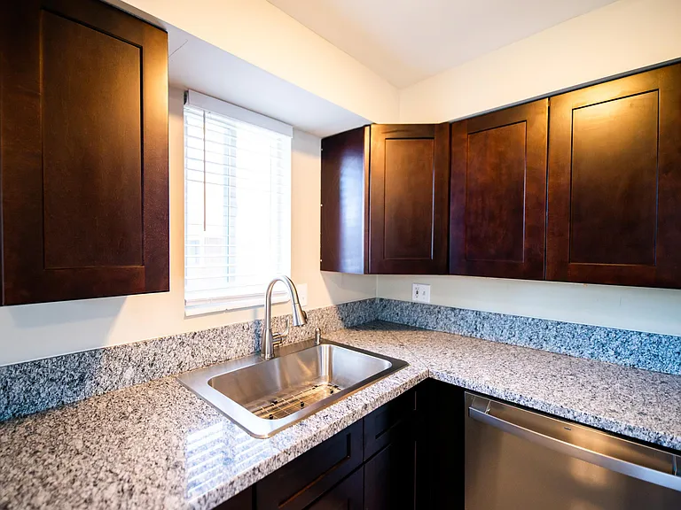 1179 E Blaine Ave #B — Photo 8