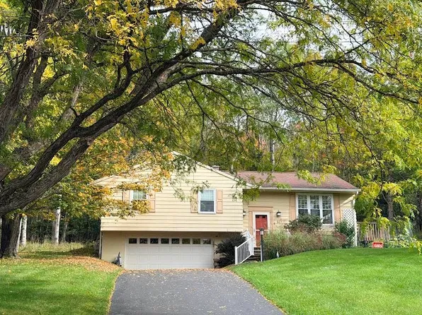 61 Pine Hill Dr, Alfred, NY 14802