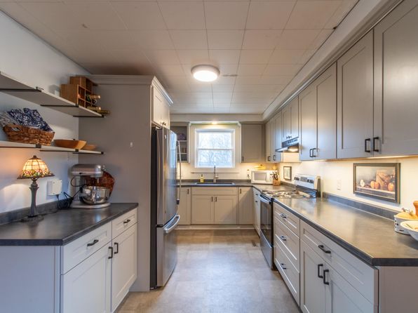 1423 Stearns Brook Road, Holland, VT 05830