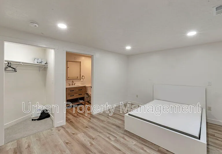 3761 W 620 N — Photo 17