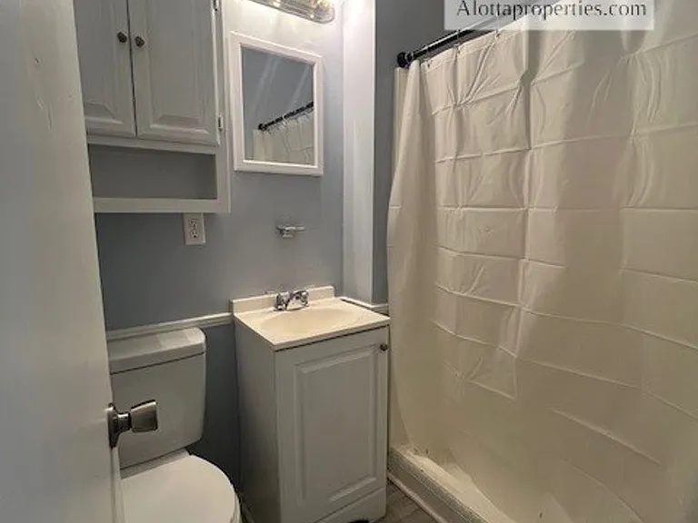 3250 Willard Dr #1 — Photo 5