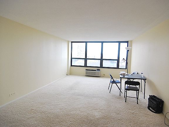 5th image of 5100 N Marine Dr APT 8B