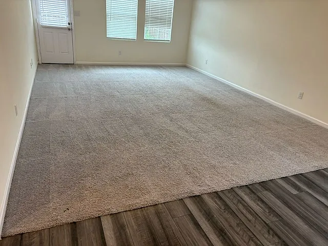 5 bed, 2609 sqft, $2,495 — Photo 3
