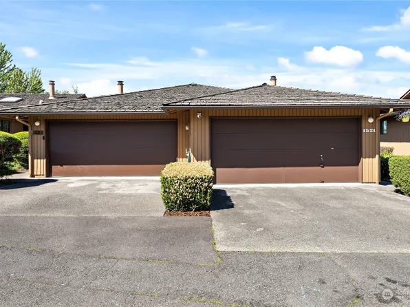 1521 Eagle Ridge Drive S #2-N, Renton, WA 98055