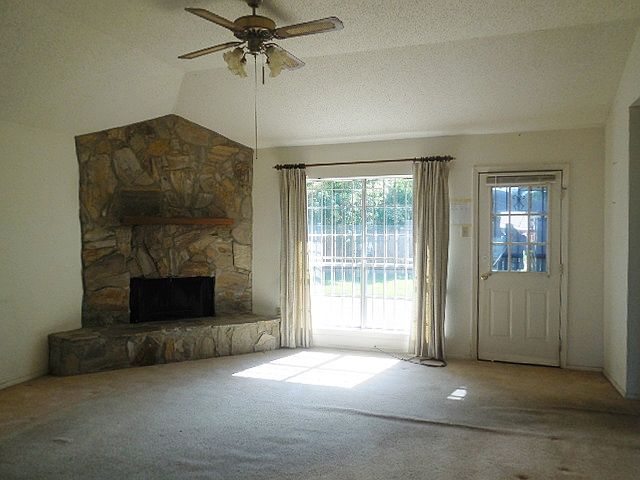 2nd image of 2419 N Sugar Ridge Dr