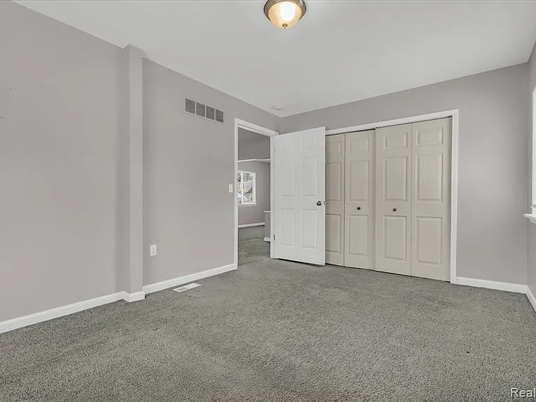 8268 Hudson Ave — Photo 9