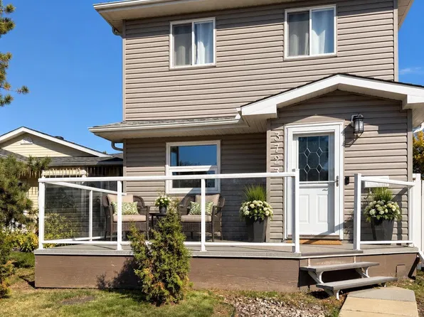 3723 46th St NW, Edmonton, AB T6L 3T7