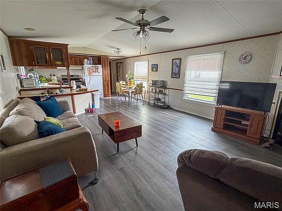 3rd image of 22574 Lake Westside Ln