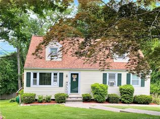 60 Topstone Dr, Danbury, CT