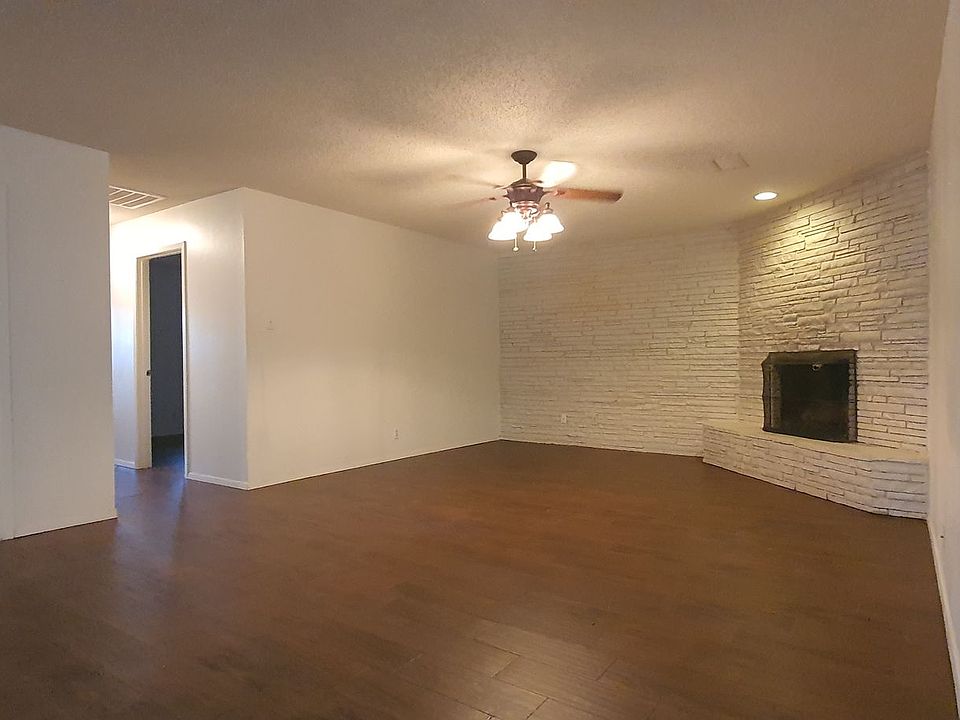 1st image of 2606 Lindenwood Dr
