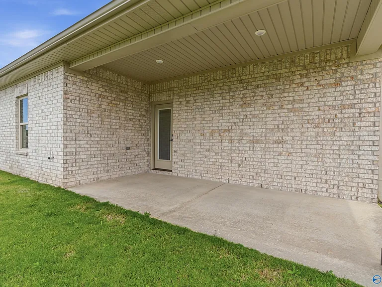 186 Pennington Ave — Photo 15