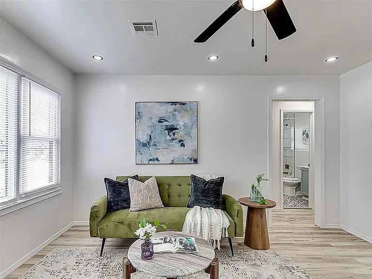 1208 Jet Dr — Photo 6