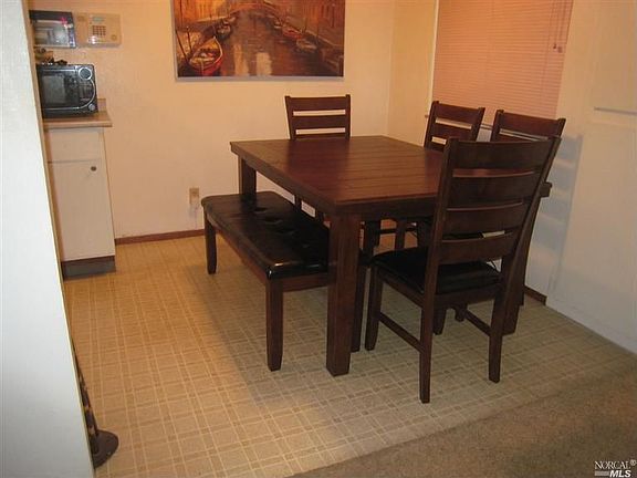 4th image of 448 Stinson Ave