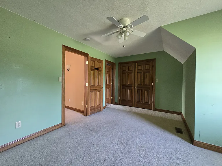 3034 Russell Rd — Photo 13