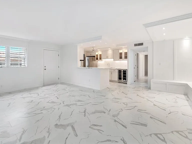 222 Harbour Dr #114 — Photo 12