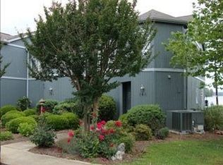 146 Lake Ridge Dr, Ninety Six, SC 29666