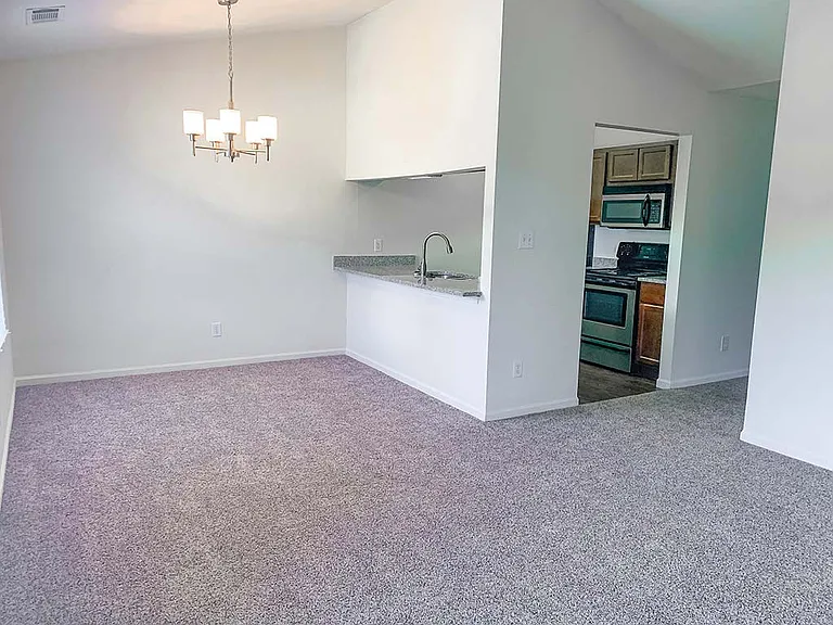 Bexley Village Apartments — Photo 19