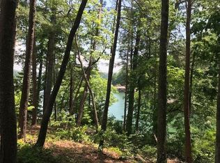 227 S Lake Dr, Sunset, SC 29685