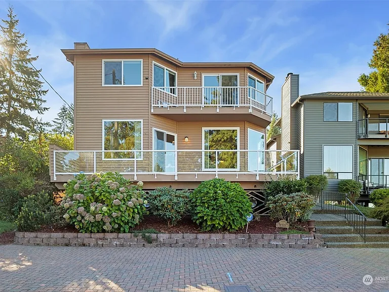 13524 39th Ave NE — Photo 4