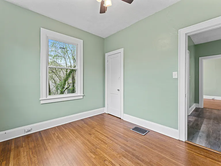4421 Immanuel St — Photo 23