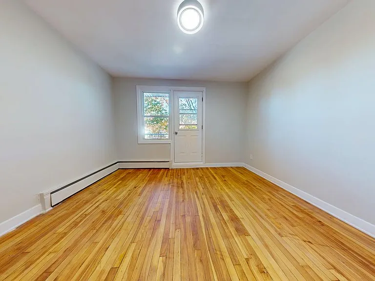 362 McArthur Ave #388-390 — Photo 18