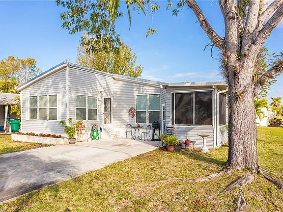 3rd image of 280 Grosbeak Ln