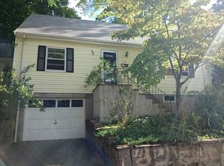 14 Potomac St, West Roxbury, MA 02132