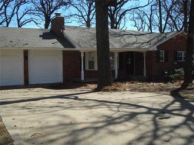 1st image of 600 Skylark Dr