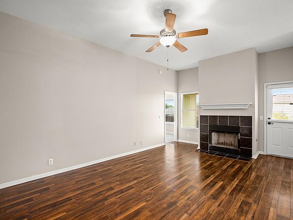 4th image of 14901 Nuttall Dr