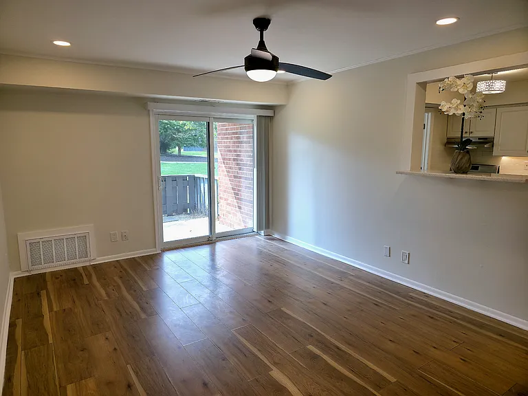 114 Van Buren Rd #4 — Photo 5