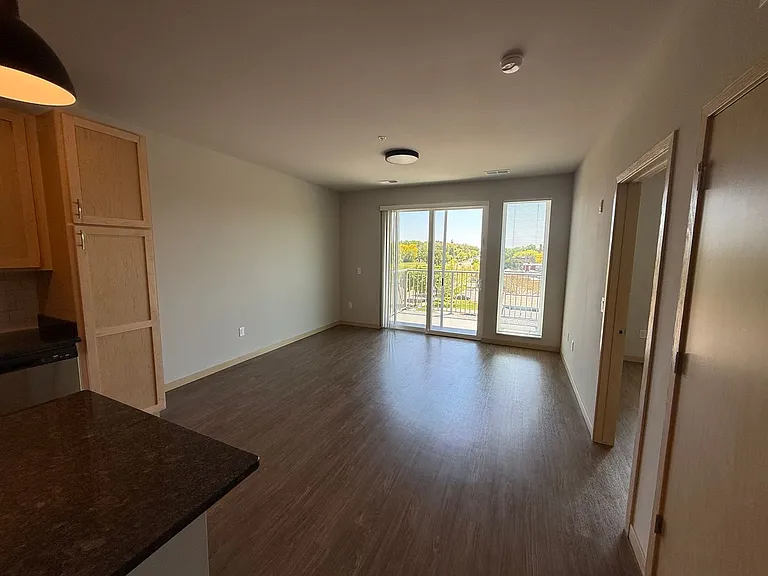 Mira Apartments — Photo 58