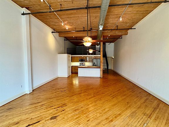 3rd image of 3026 Commerce St APT 205