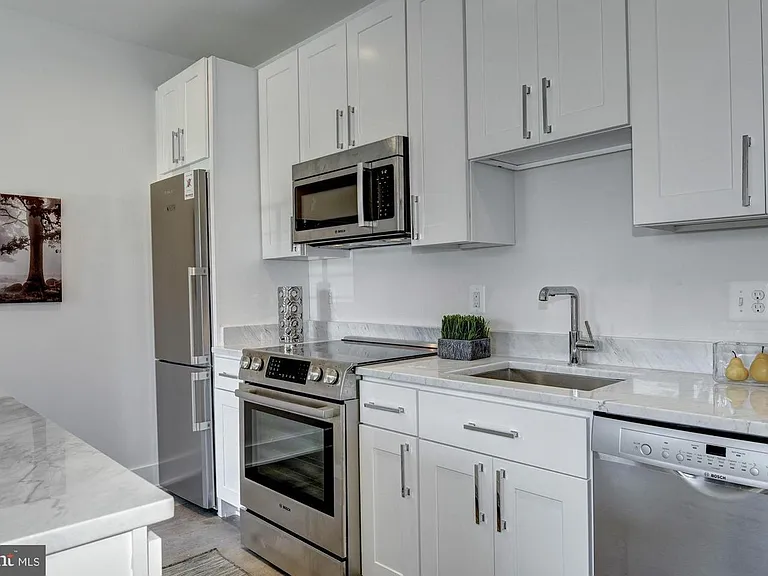 1412 Chapin St NW #202 — Photo 12