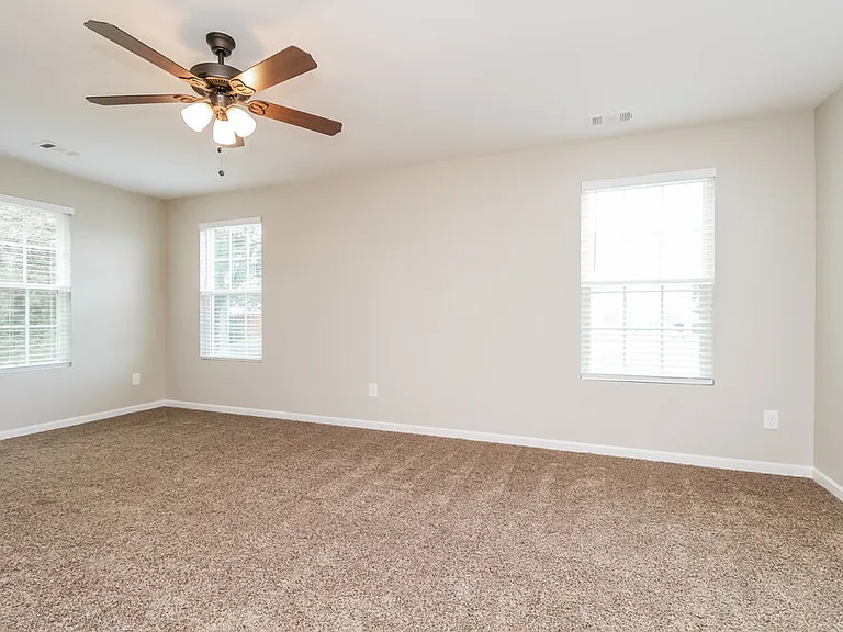 4004 Alicia Ln — Photo 13