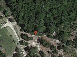 116 Brady Ln, Maple Hill, NC 28454